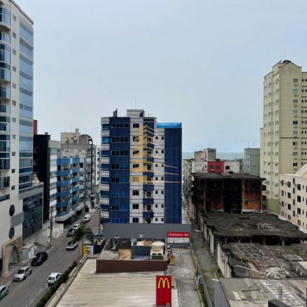 3 Quartos Frente Av. Nereu Ramos