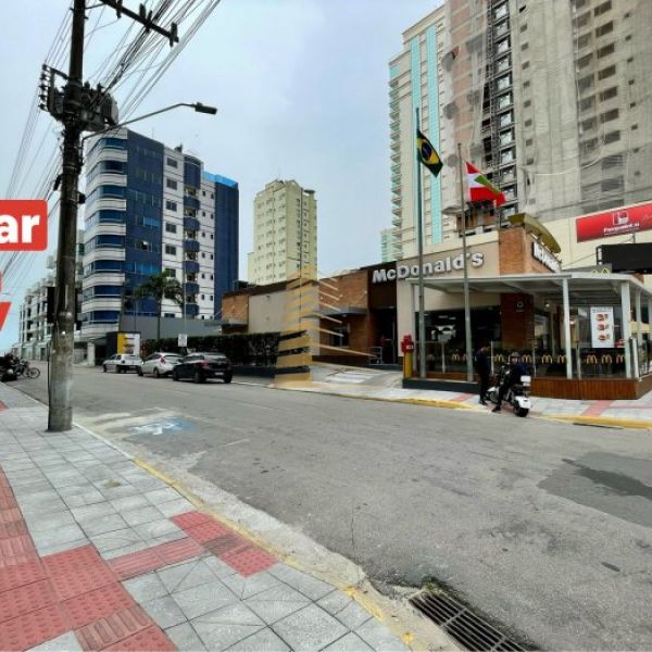 3 Quartos Frente Av. Nereu Ramos