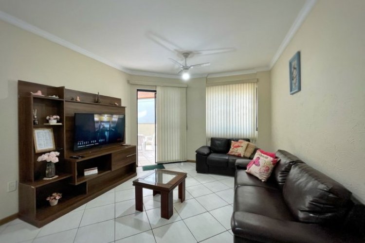 P� na areia aluguel ver�o 2 quartos Meia Praia